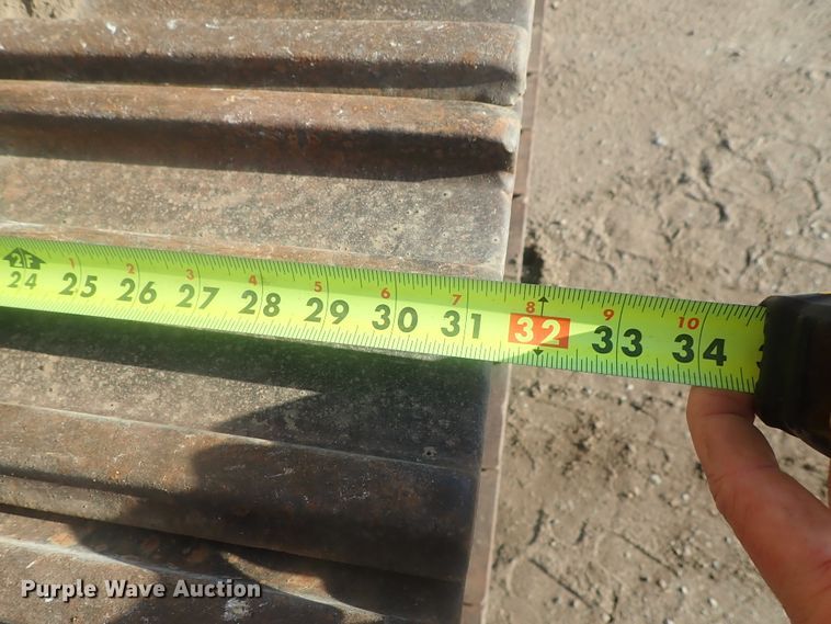 image for item DI7270 1990 Caterpillar 325C L  excavator with material placer