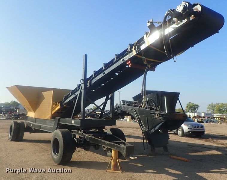 image for item DI7270 1990 Caterpillar 325C L  excavator with material placer