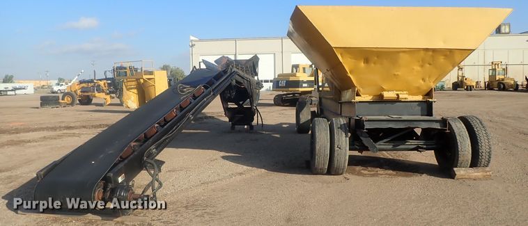 image for item DI7270 1990 Caterpillar 325C L  excavator with material placer