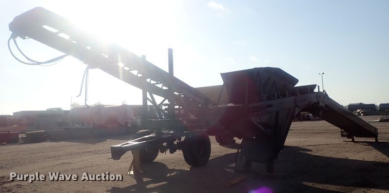 image for item DI7270 1990 Caterpillar 325C L  excavator with material placer