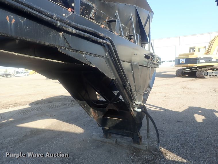 image for item DI7270 1990 Caterpillar 325C L  excavator with material placer