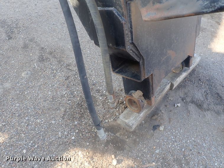 image for item DI7270 1990 Caterpillar 325C L  excavator with material placer