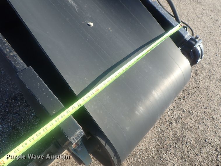 image for item DI7270 1990 Caterpillar 325C L  excavator with material placer