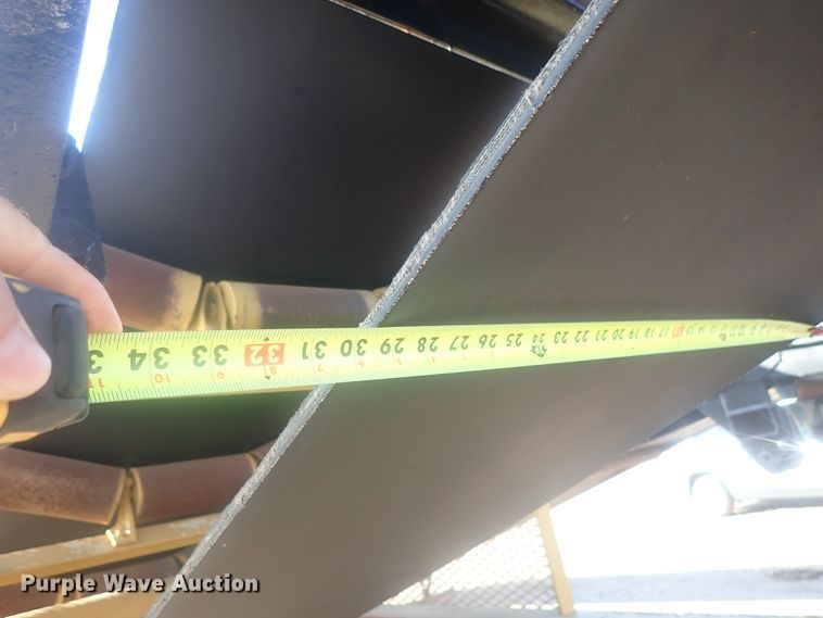 image for item DI7270 1990 Caterpillar 325C L  excavator with material placer