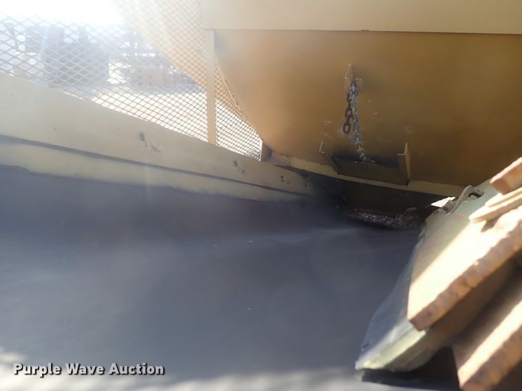 image for item DI7270 1990 Caterpillar 325C L  excavator with material placer