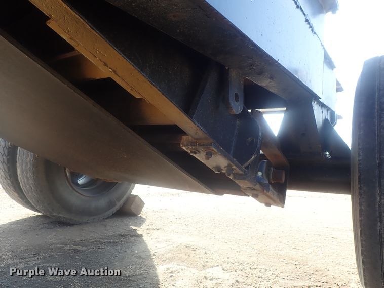 image for item DI7270 1990 Caterpillar 325C L  excavator with material placer