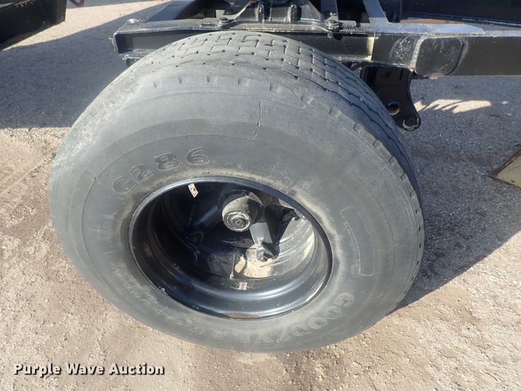 image for item DI7270 1990 Caterpillar 325C L  excavator with material placer