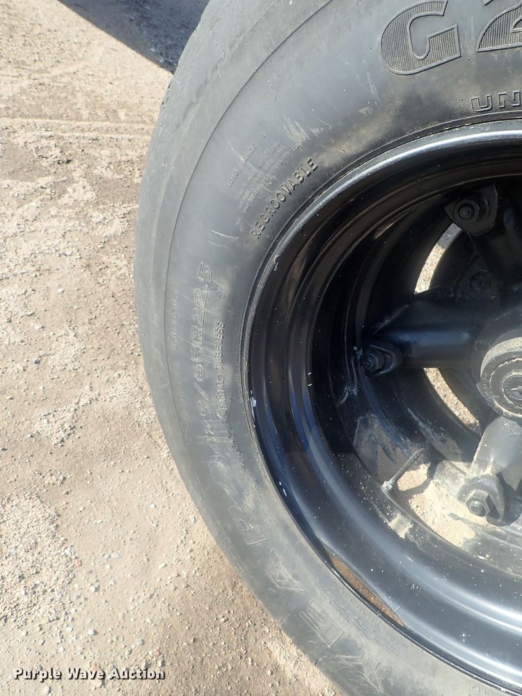 image for item DI7270 1990 Caterpillar 325C L  excavator with material placer