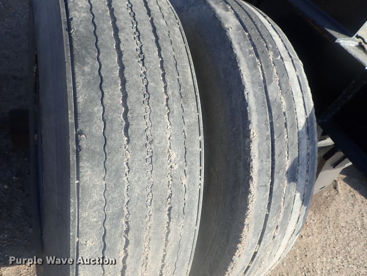 image for item DI7270 1990 Caterpillar 325C L  excavator with material placer