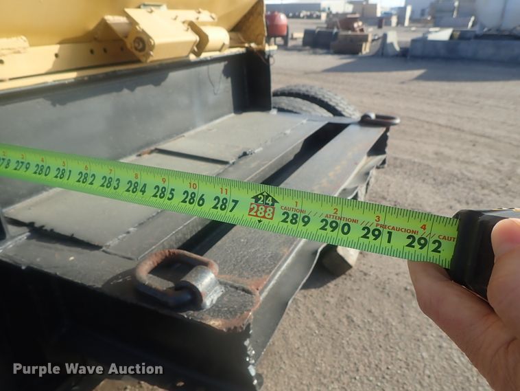 image for item DI7270 1990 Caterpillar 325C L  excavator with material placer