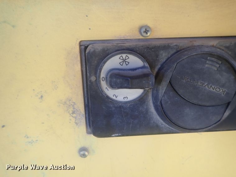 image for item DI7271 2011 Bomag MPH122-2  reclaimer