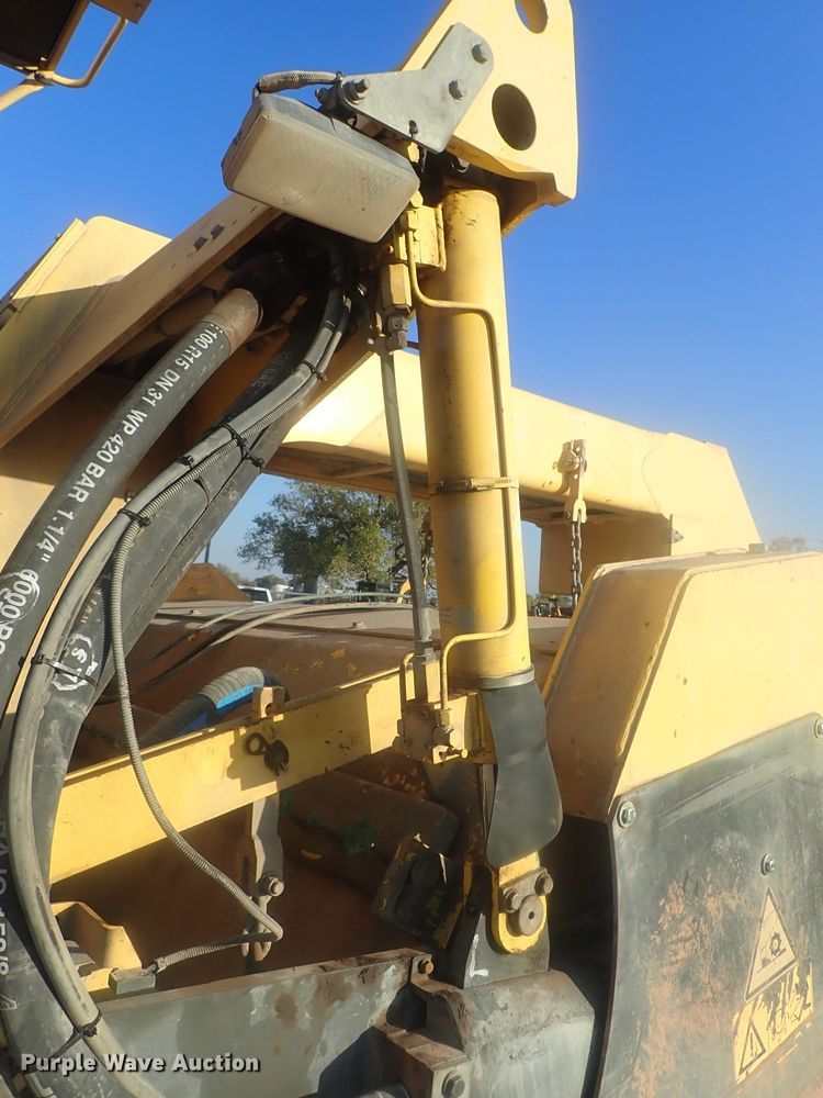 image for item DI7271 2011 Bomag MPH122-2  reclaimer