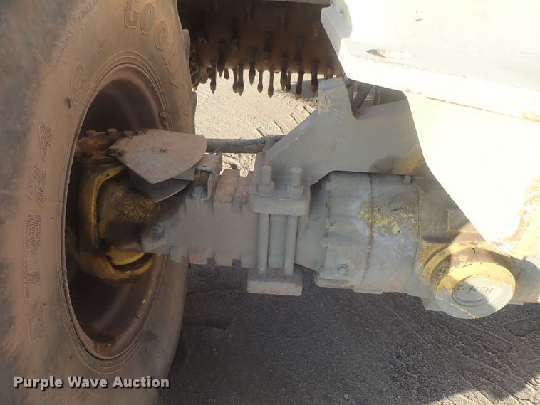 image for item DI7271 2011 Bomag MPH122-2  reclaimer