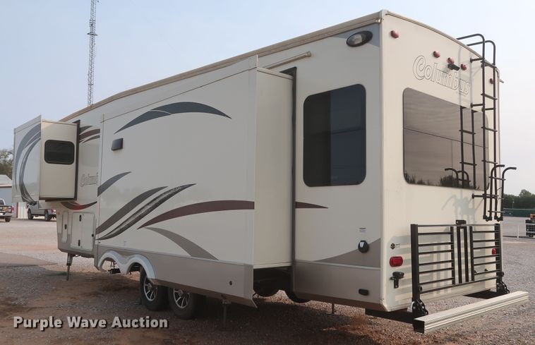 image for item DJ1749 2017 Forest River Palomino Columbus 320RS  camper