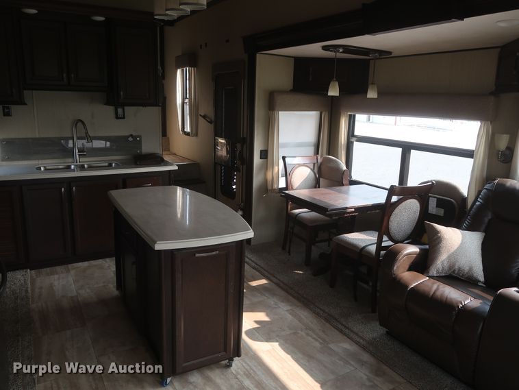 image for item DJ1749 2017 Forest River Palomino Columbus 320RS  camper