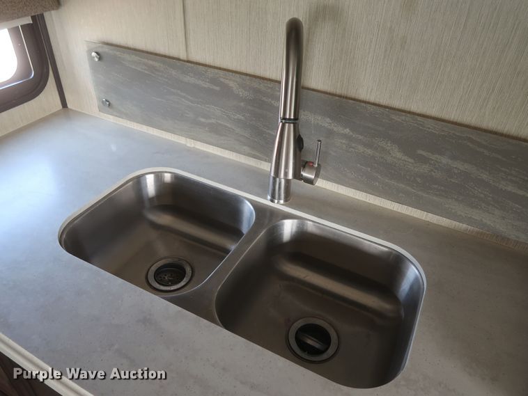 image for item DJ1749 2017 Forest River Palomino Columbus 320RS  camper