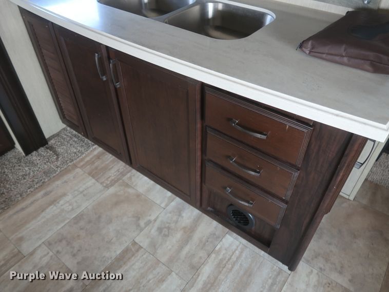 image for item DJ1749 2017 Forest River Palomino Columbus 320RS  camper