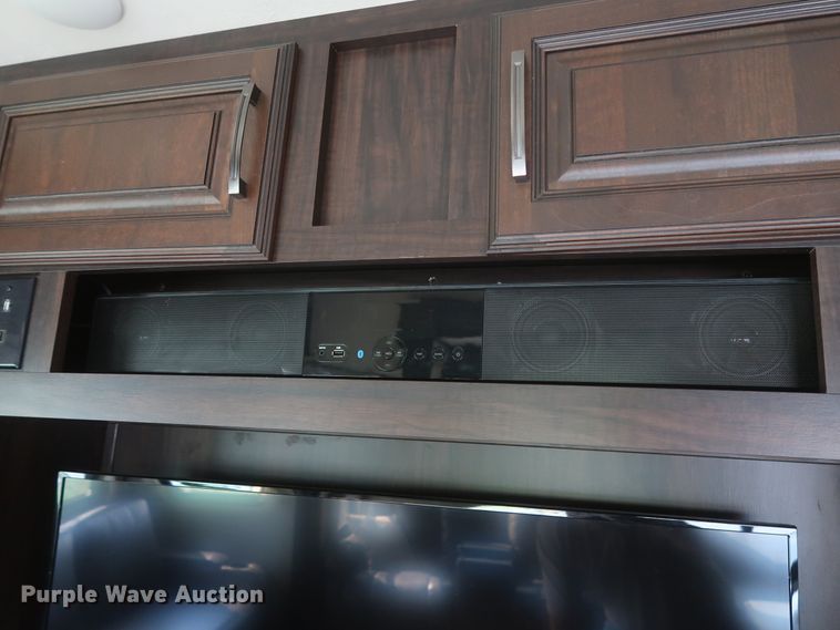 image for item DJ1749 2017 Forest River Palomino Columbus 320RS  camper