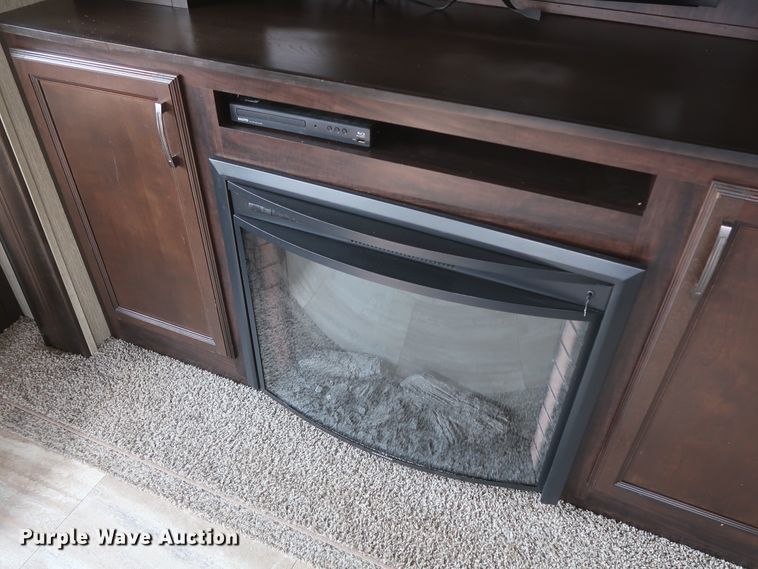 image for item DJ1749 2017 Forest River Palomino Columbus 320RS  camper