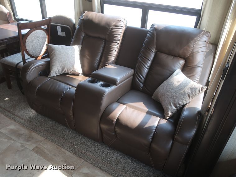 image for item DJ1749 2017 Forest River Palomino Columbus 320RS  camper