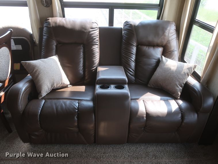 image for item DJ1749 2017 Forest River Palomino Columbus 320RS  camper