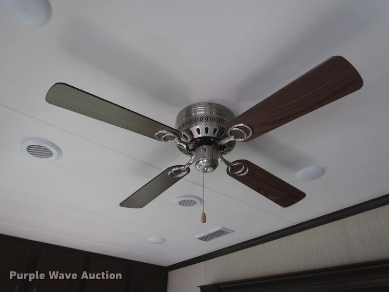 image for item DJ1749 2017 Forest River Palomino Columbus 320RS  camper