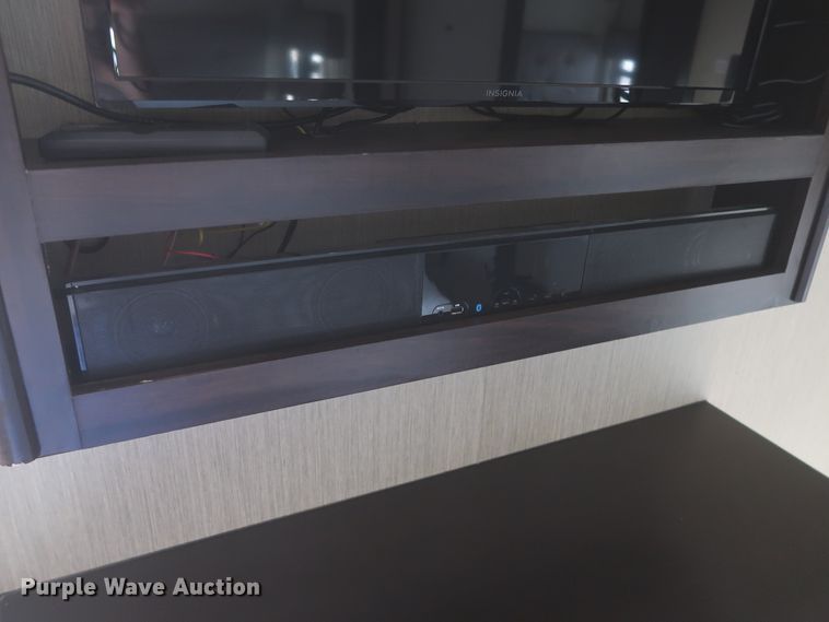 image for item DJ1749 2017 Forest River Palomino Columbus 320RS  camper