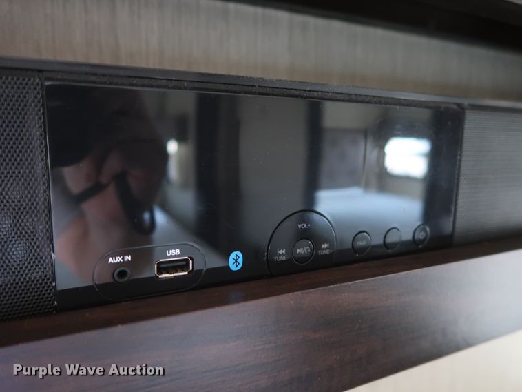 image for item DJ1749 2017 Forest River Palomino Columbus 320RS  camper