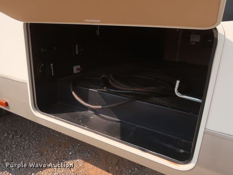 image for item DJ1749 2017 Forest River Palomino Columbus 320RS  camper