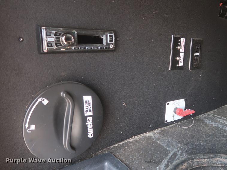 image for item DJ1749 2017 Forest River Palomino Columbus 320RS  camper