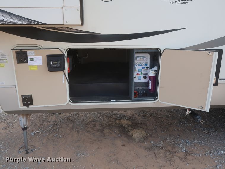 image for item DJ1749 2017 Forest River Palomino Columbus 320RS  camper