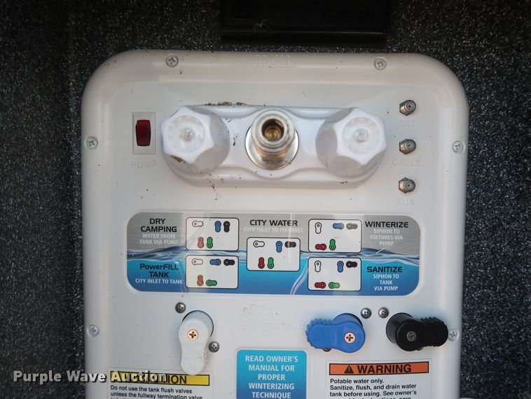 image for item DJ1749 2017 Forest River Palomino Columbus 320RS  camper