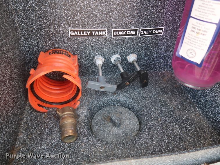 image for item DJ1749 2017 Forest River Palomino Columbus 320RS  camper