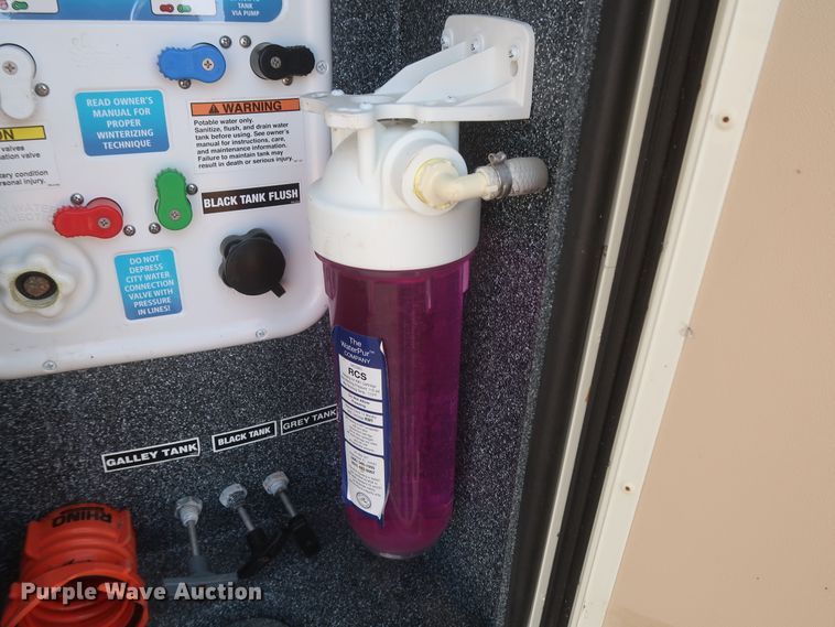 image for item DJ1749 2017 Forest River Palomino Columbus 320RS  camper