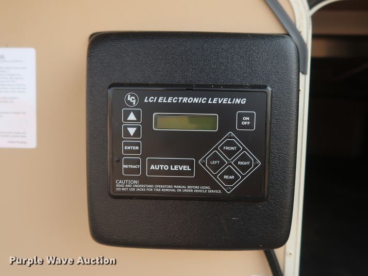 image for item DJ1749 2017 Forest River Palomino Columbus 320RS  camper