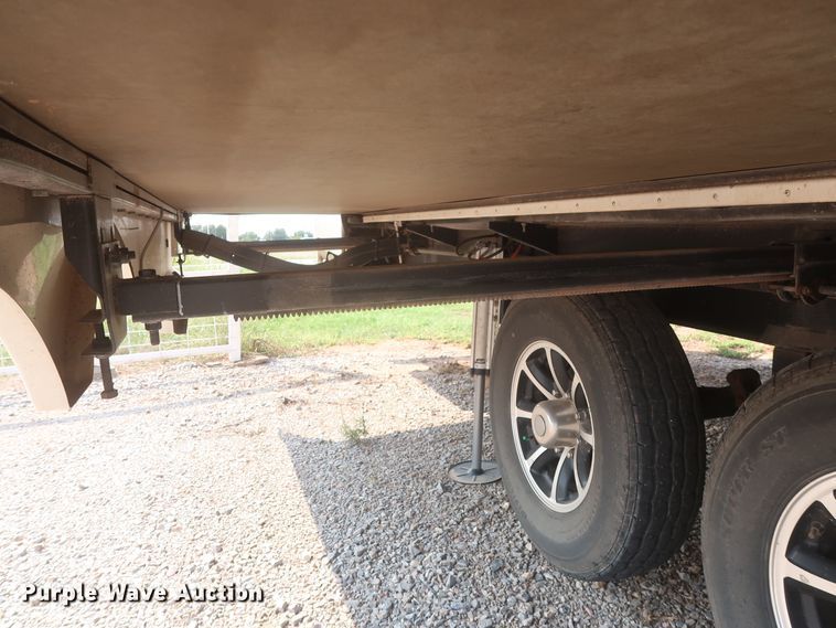 image for item DJ1749 2017 Forest River Palomino Columbus 320RS  camper