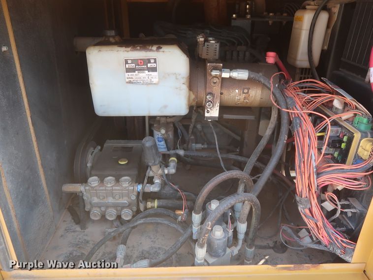 image for item DJ1754 2013 Vermeer V500LE-HD vacuum excavator