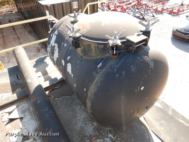 image for item DJ1760 2014 Wichita 500BBL flowback gas buster frac tank trailer