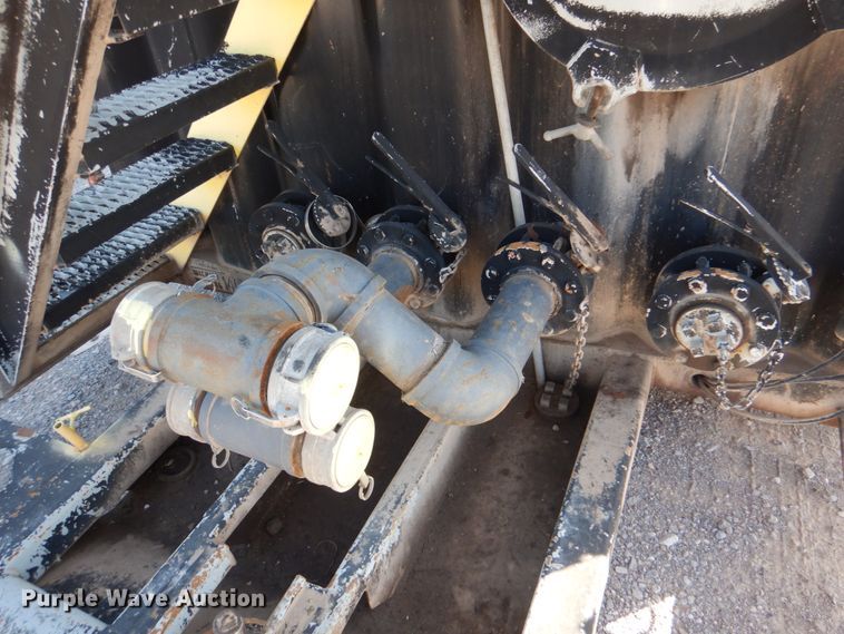 image for item DJ1761 2014 Wichita 500BBL flowback gas buster frac tank trailer