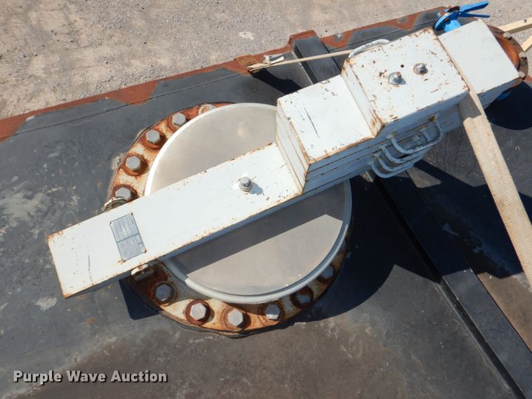 image for item DJ1763 2013 Wichita 500BBL flowback gas buster frac tank trailer