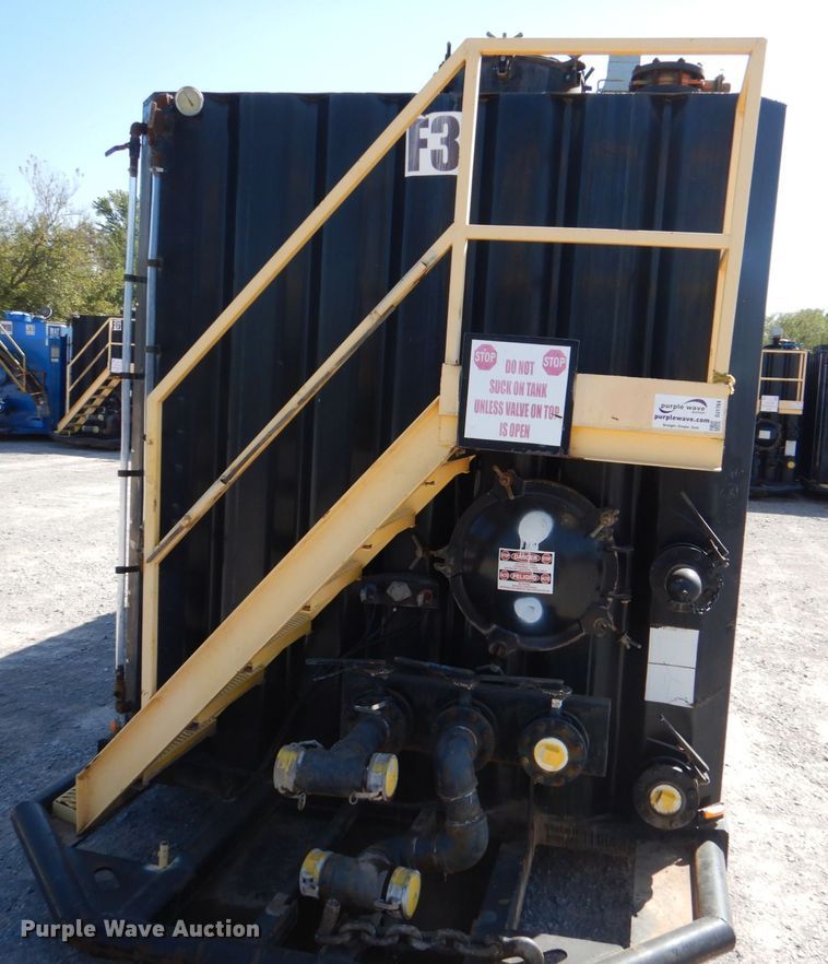 image for item DJ1764 2011 Wichita 500BBL flowback gas buster frac tank trailer