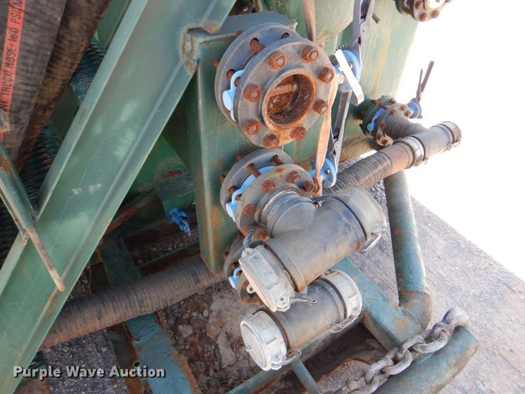 image for item DJ1771 2007 Troxell 500BBL frac tank trailer