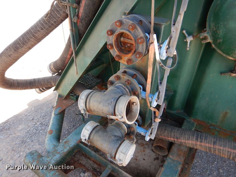 image for item DJ1771 2007 Troxell 500BBL frac tank trailer