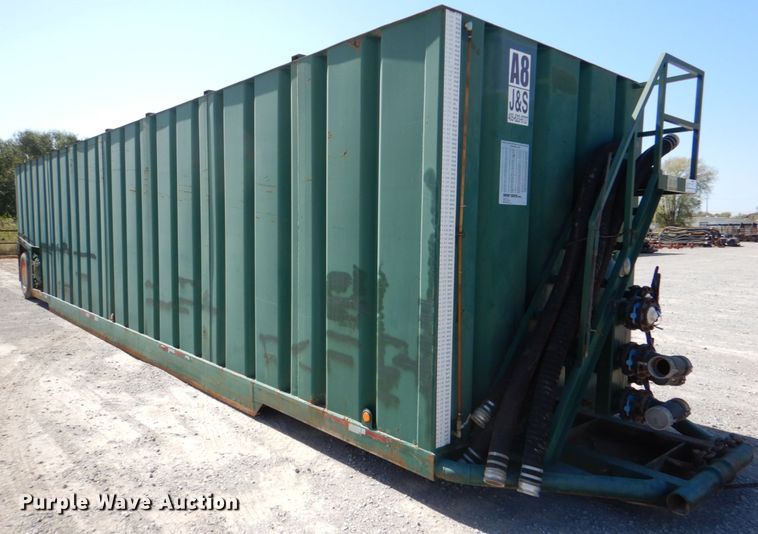 image for item DJ1772 2007 Troxell 500BBL frac tank trailer