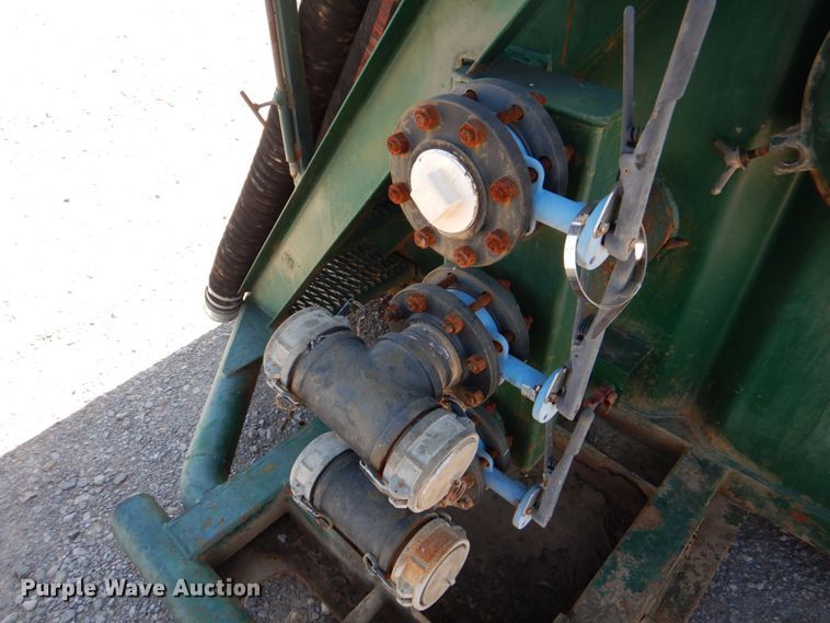 image for item DJ1772 2007 Troxell 500BBL frac tank trailer