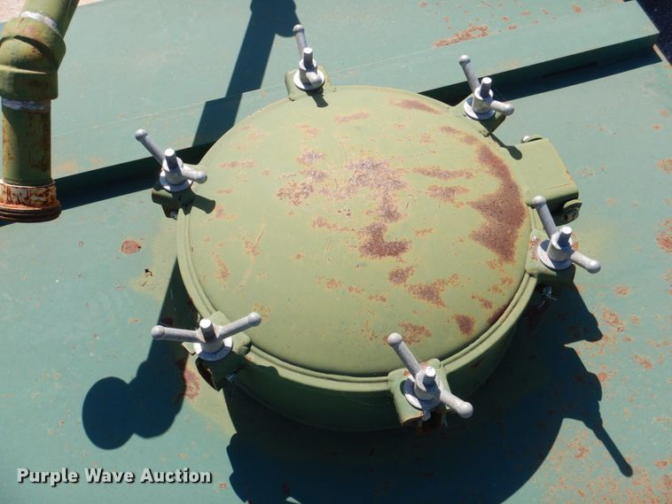 image for item DJ1772 2007 Troxell 500BBL frac tank trailer