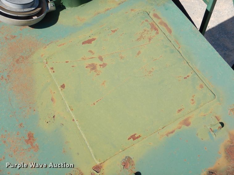 image for item DJ1772 2007 Troxell 500BBL frac tank trailer