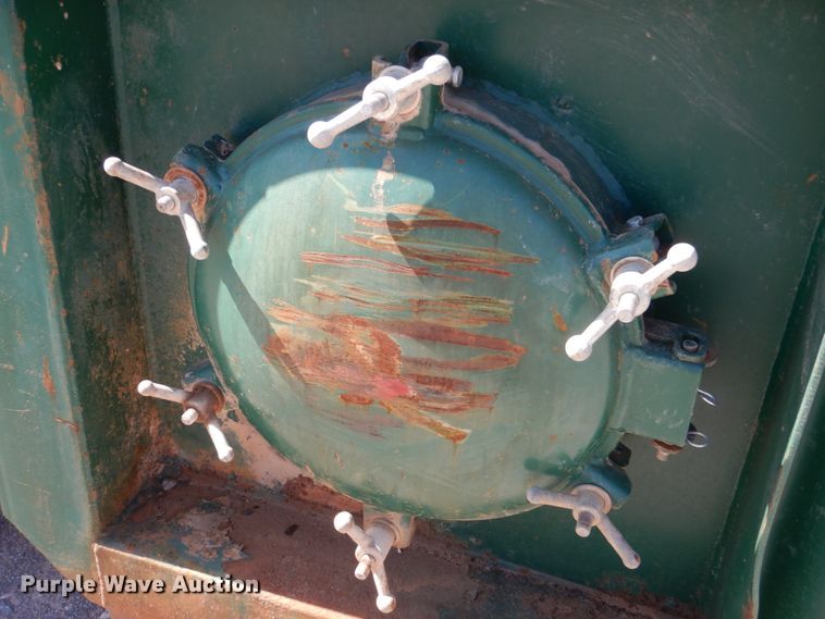 image for item DJ1772 2007 Troxell 500BBL frac tank trailer