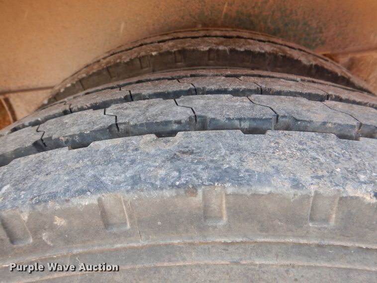 image for item DJ1772 2007 Troxell 500BBL frac tank trailer