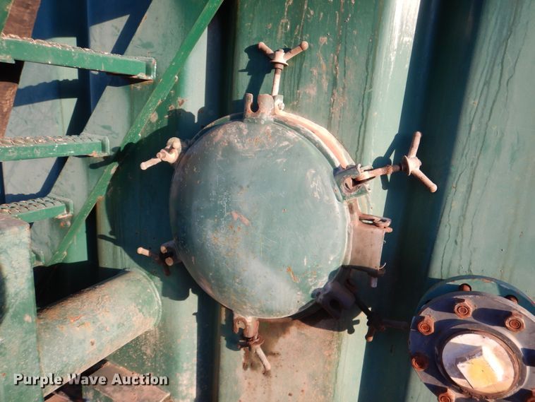 image for item DJ1773 2007 Troxell 500BBL frac tank trailer